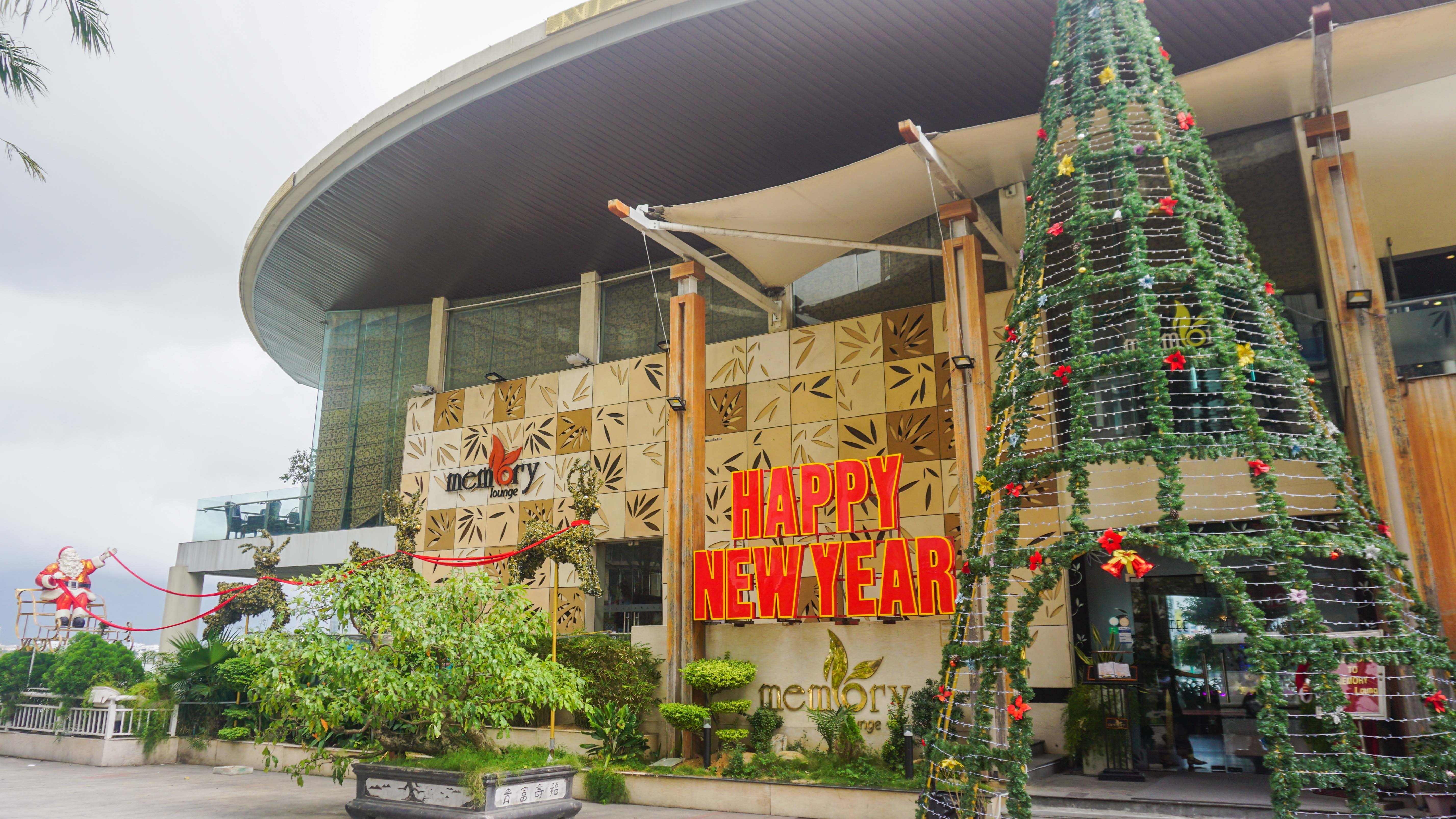 Nha, dat 'vang' Da Nang ban cho Phan Van Anh Vu gio ra sao? hinh anh