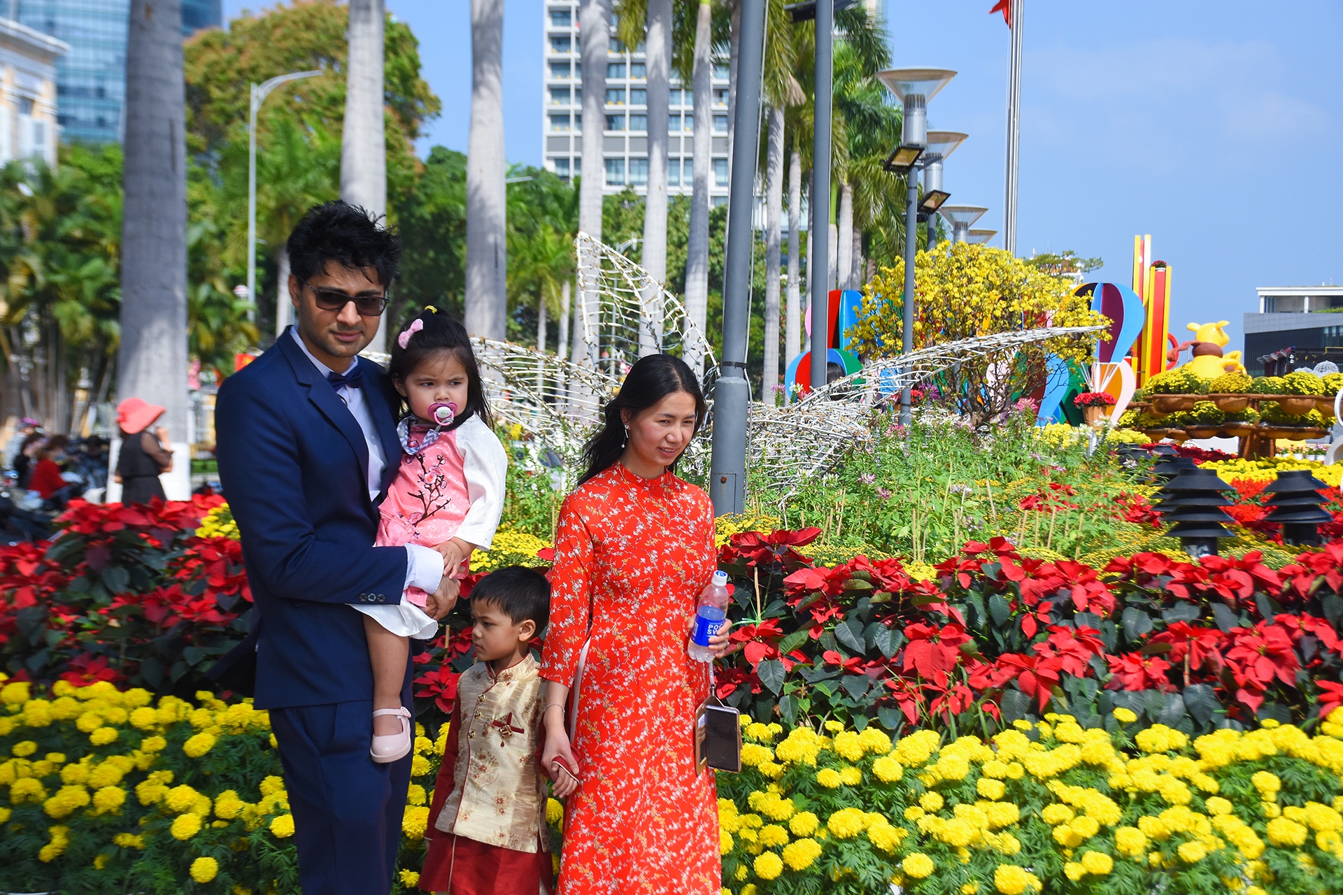 Duong hoa xuan Da Nang don khach tham quan anh 10