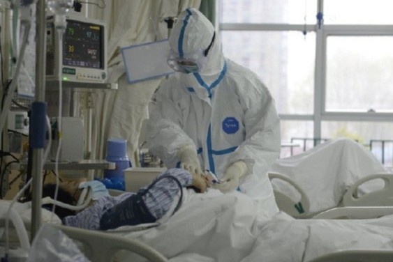 Da Nang cach ly 12 nguoi sot cao hinh anh