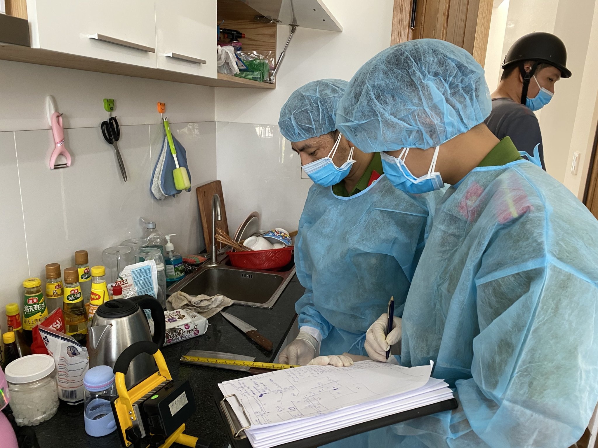 Giam sat nguoi yeu ga trai phan thi the co gai thanh nhieu khuc hinh anh