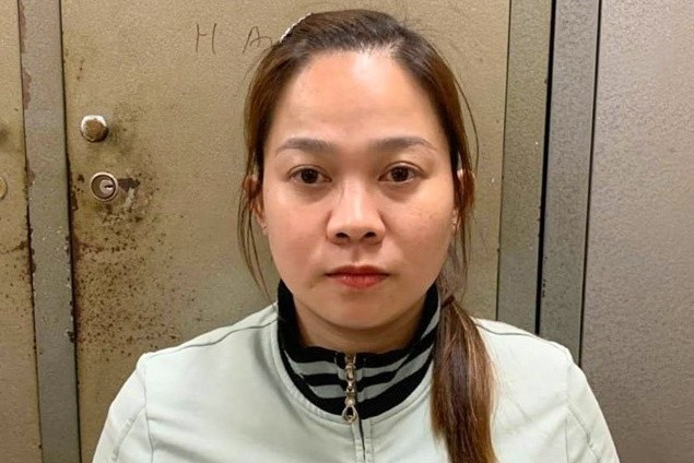 Nhan vien massage trom tien de bao nguoi tinh hinh anh
