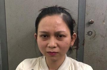 Tu ba o Da Nang ban dam cho khach anh 1