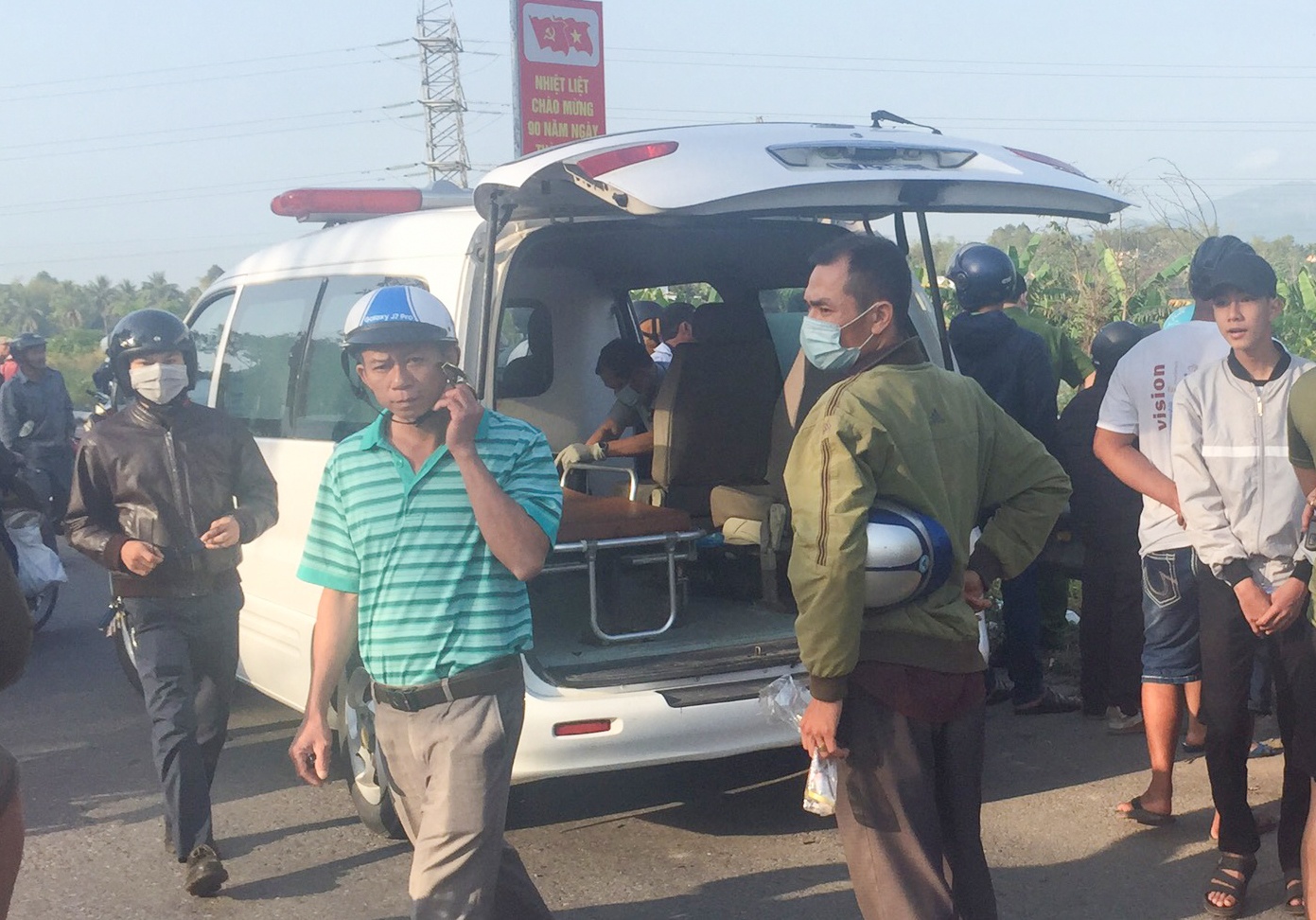 Tau tong chet nguoi nam tren duong ray hinh anh