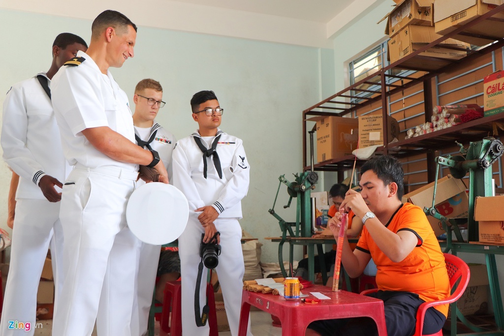 Tau san bay bay My den Da Nang anh 3