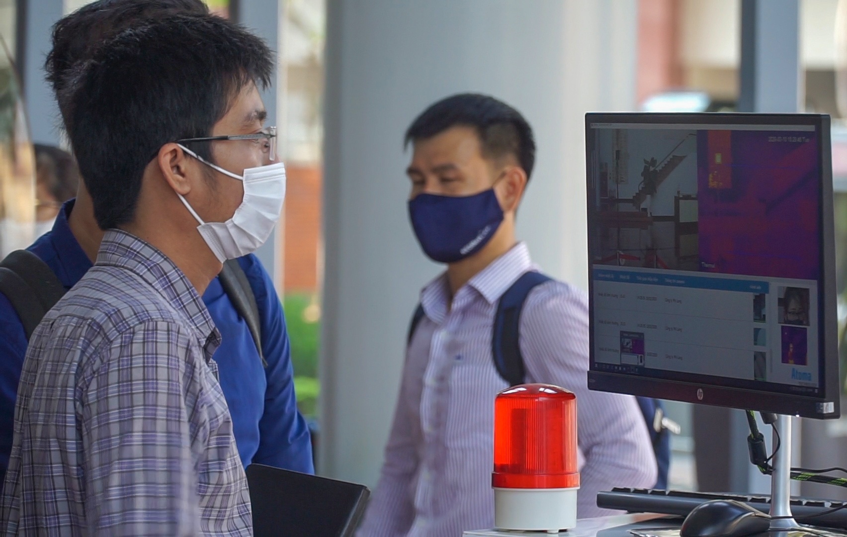 Da Nang tang cuong kiem tra than nhiet phong Covid-19 hinh anh