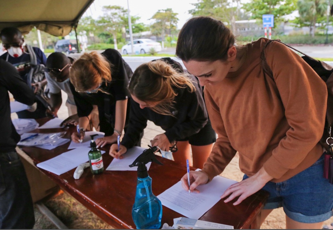 'Da Nang het dich Covid-19 nhung khong duoc phep chu quan' hinh anh