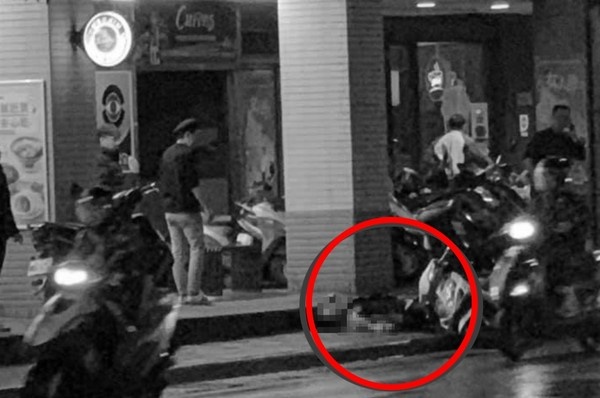 Thanh nien cam dao ra pho giet nguoi xa gian anh 2