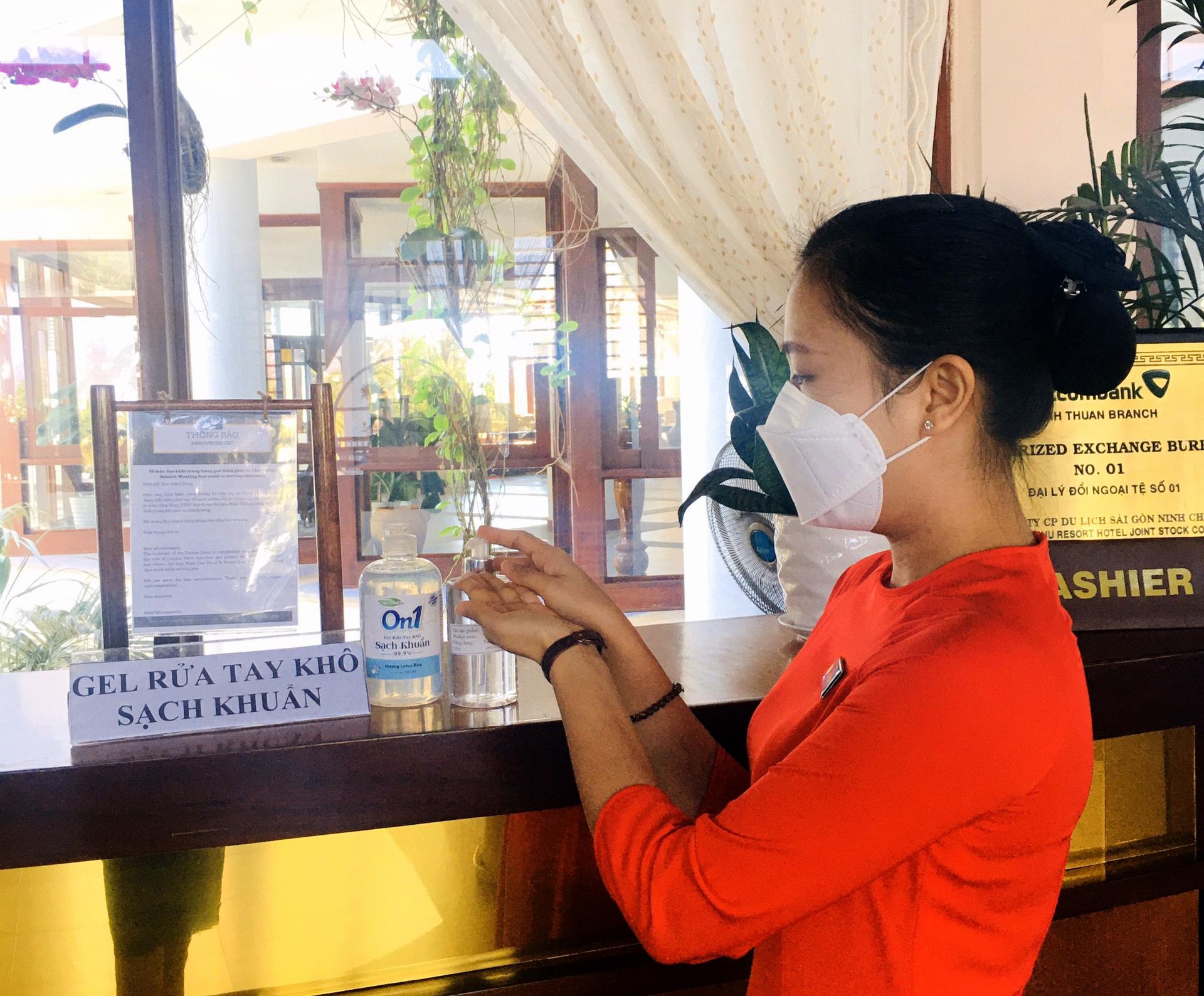 Thu dung khach san de lam noi cach ly nguoi nghi nhiem Covid-19 anh 5