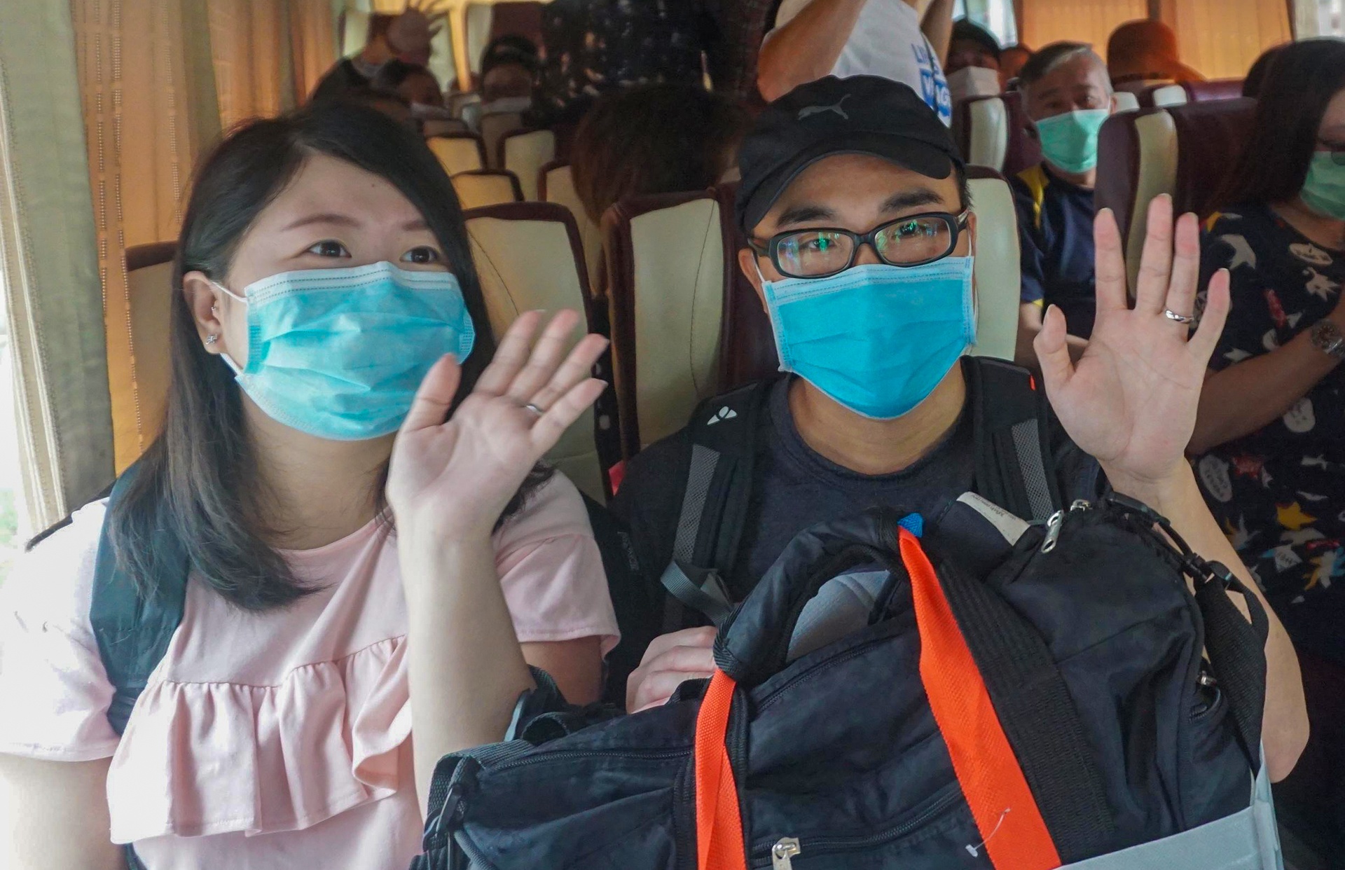 Hon 30 nguoi dau tien o Da Nang duoc roi khu cach ly hinh anh