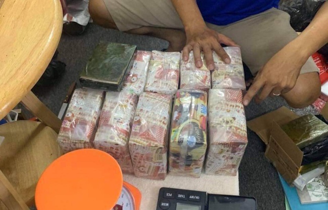 Thu them 200 kg 'hang da' trong vu van chuyen 250 kg ma tuy hinh anh