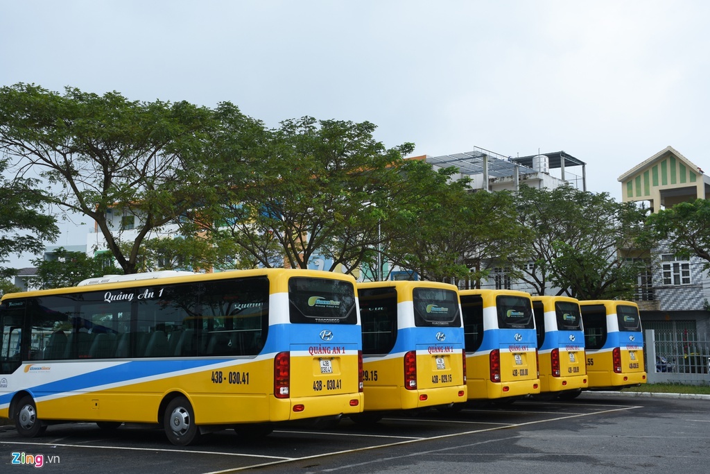 tai xe xe buyt duoi khach vi khong co tien le anh 1