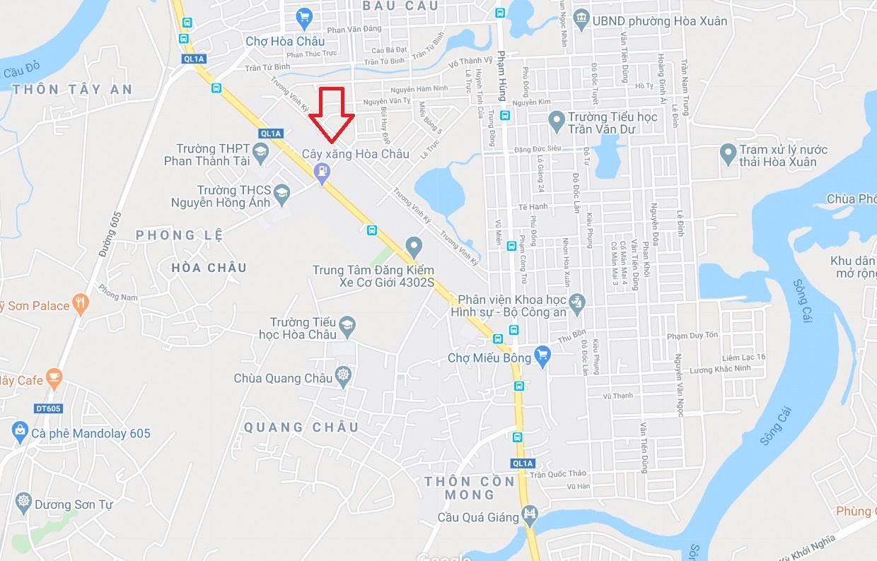 Tau hoa tong nam thanh nien dut lia canh tay anh 2