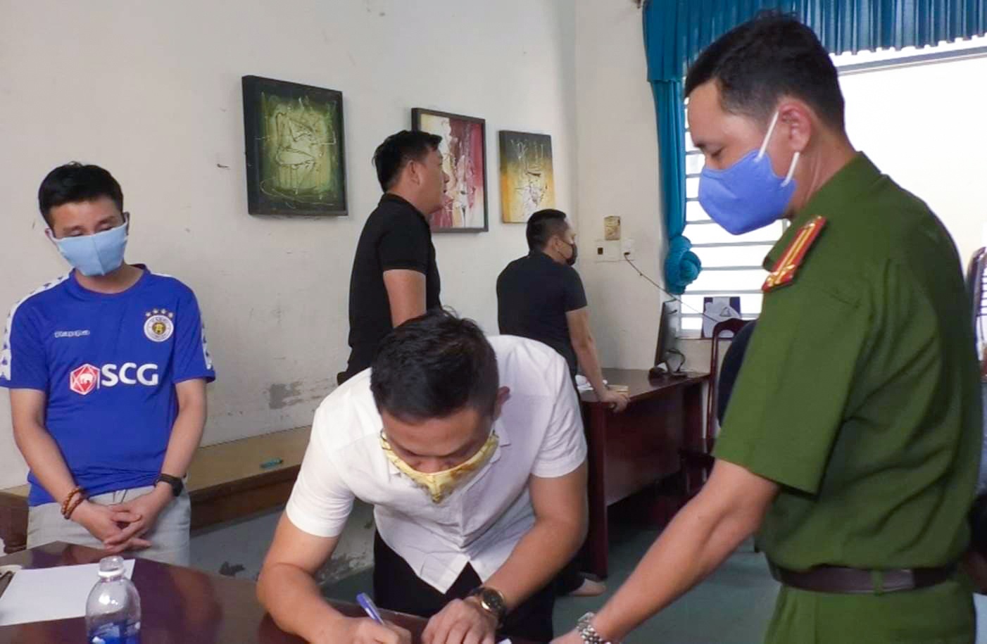 Triệt phá sòng bạc  ảnh 1 Triet pha song bac anh 1