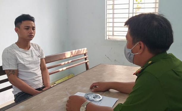 Bắt nam thanh niên cướp tài sản của trẻ nhỏ ảnh 1 Bat nam thanh nien cuop tai san cua tre nho anh 1