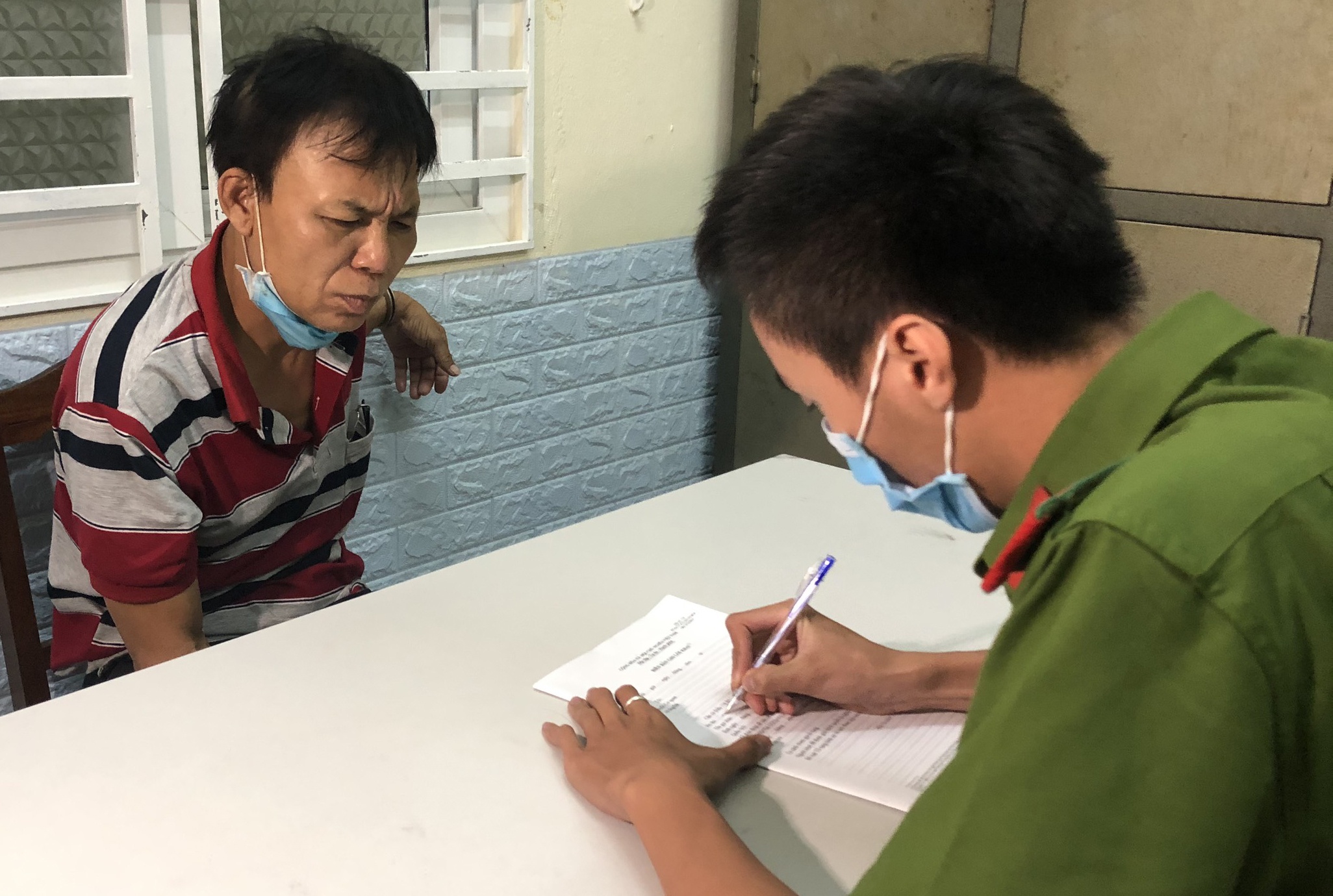 Bat ke trom co sung o Da Nang anh 1