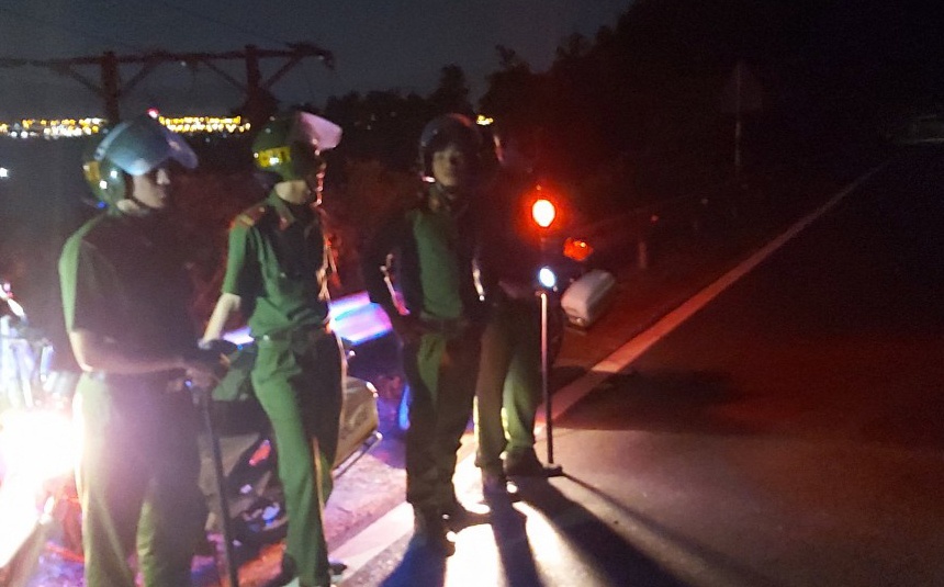 Tron khoi trai giam anh 2