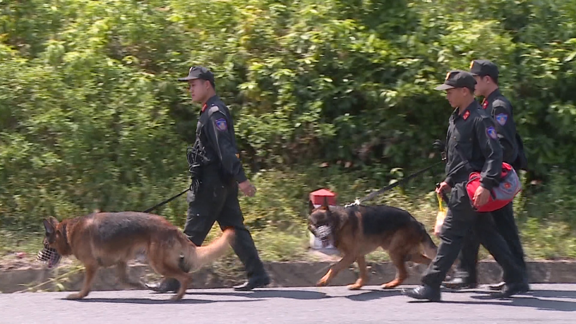 Ke sat nhan tron khoi trai giam co the da tau thoat khoi Da Nang hinh anh