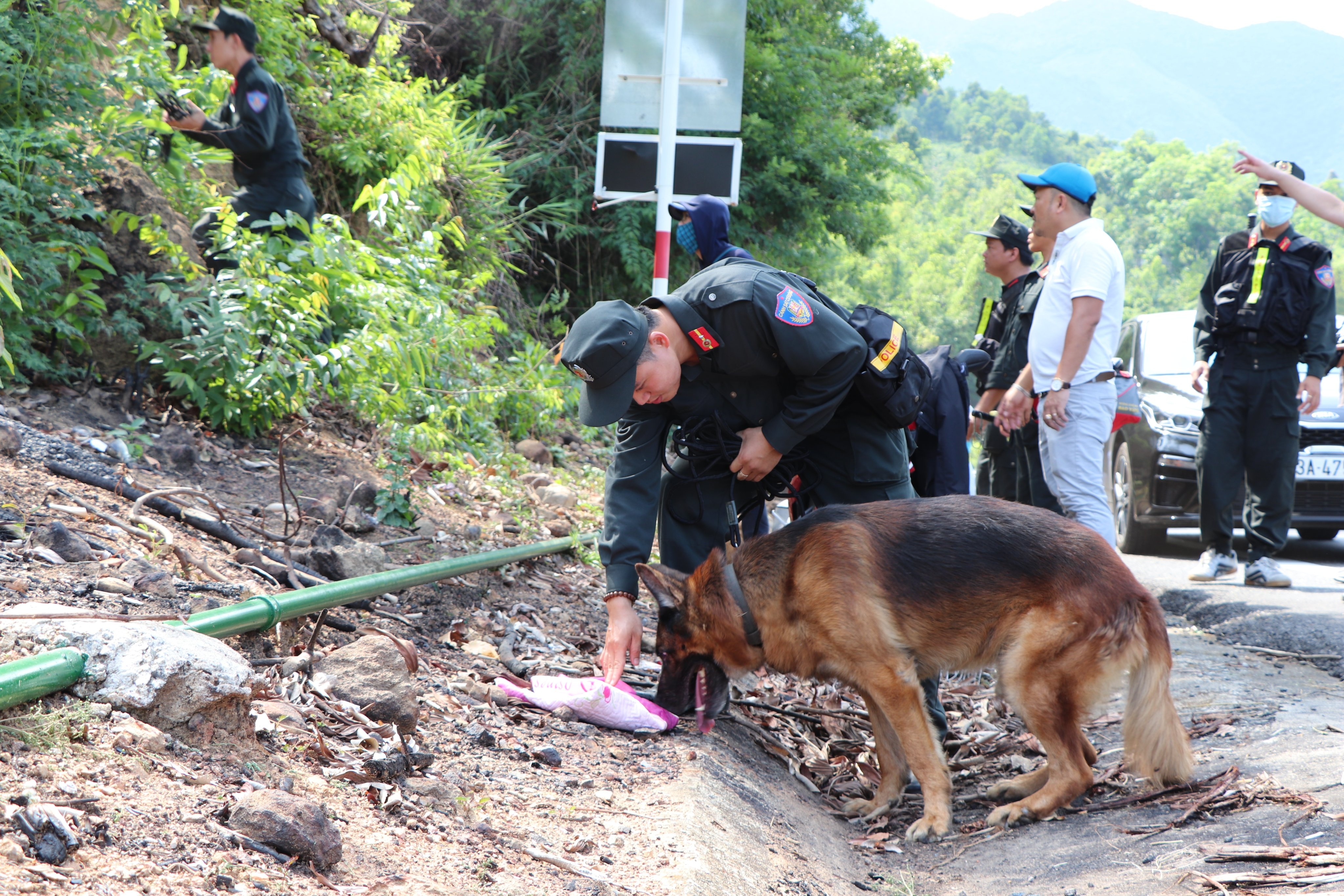 Tron khoi trai giam anh 4