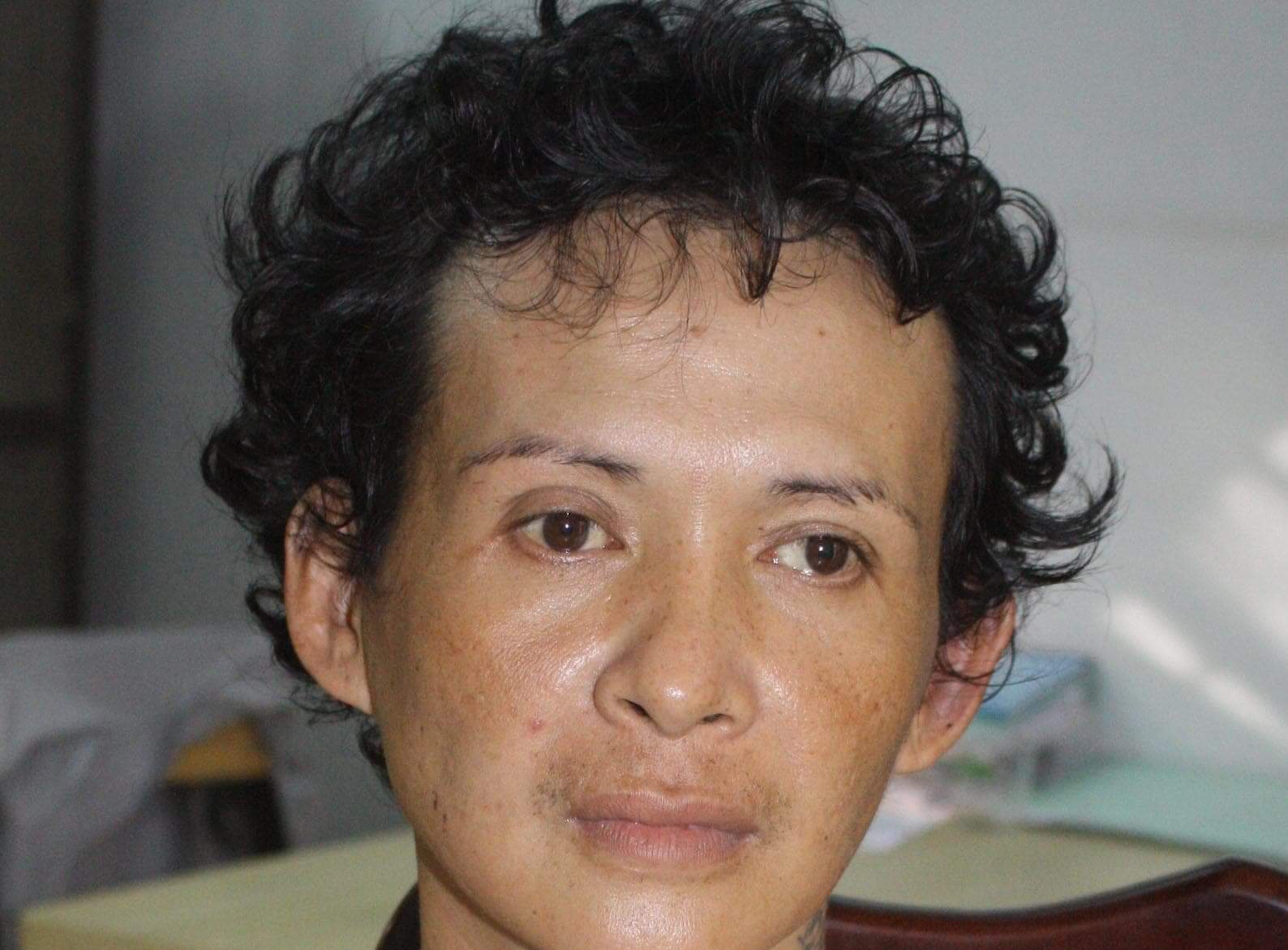 Nguoi dan ong gia gai thuc hien 10 vu trom hinh anh