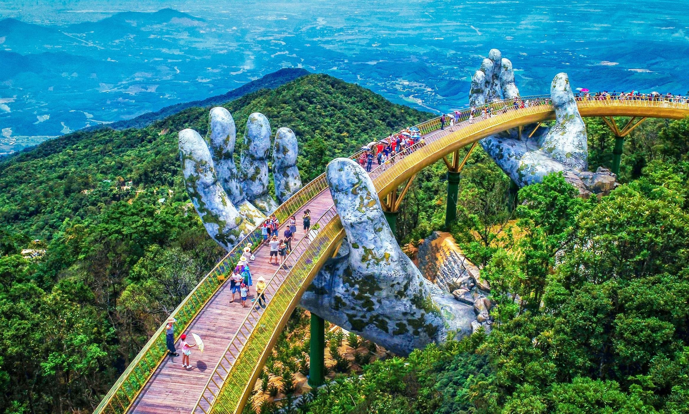 Tu 13h hom nay, Da Nang tam dung don du khach, tai gian cach xa hoi hinh anh