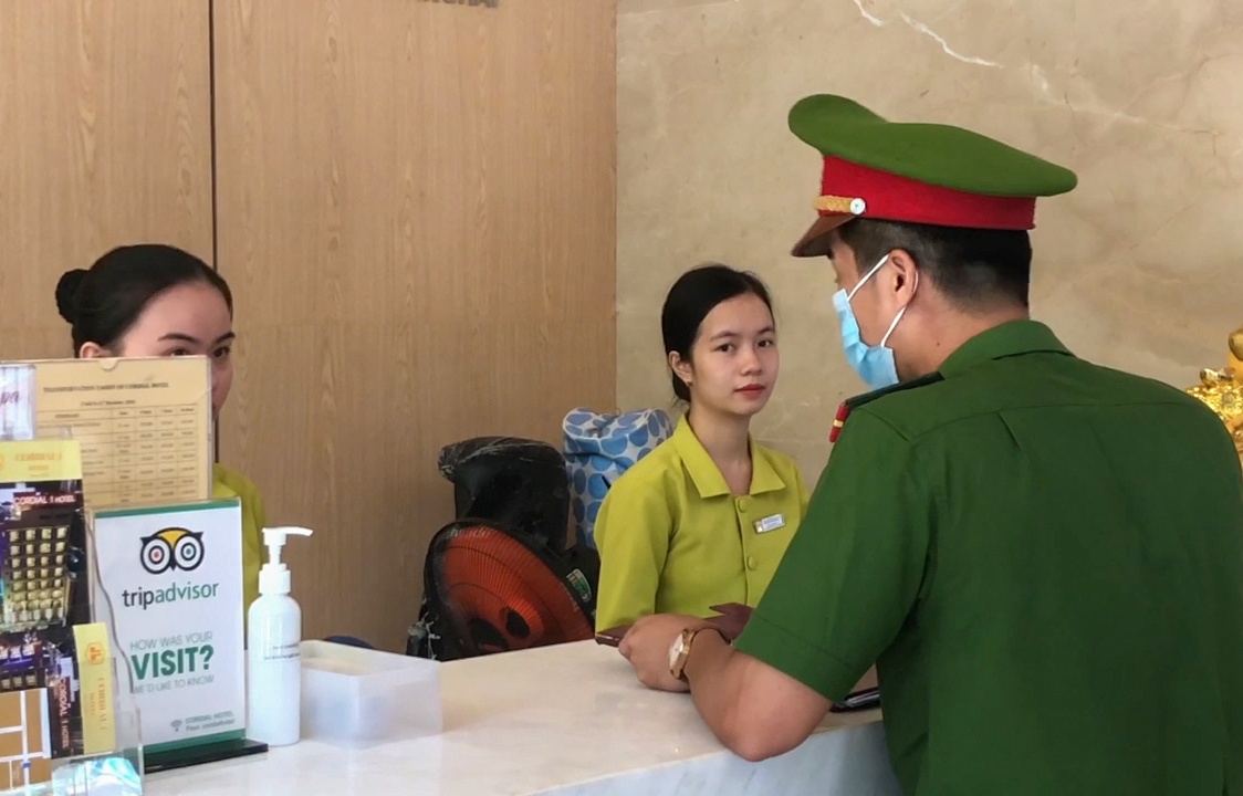 Canh sat truy tim nguoi Trung Quoc nhap canh trai phep o Da Nang hinh anh