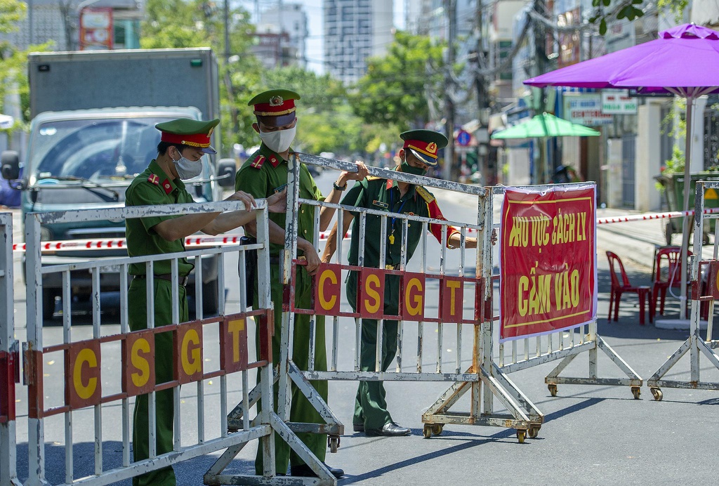 Da Nang tich cuc dieu tri cho nguoi mac Covid-19 anh 1