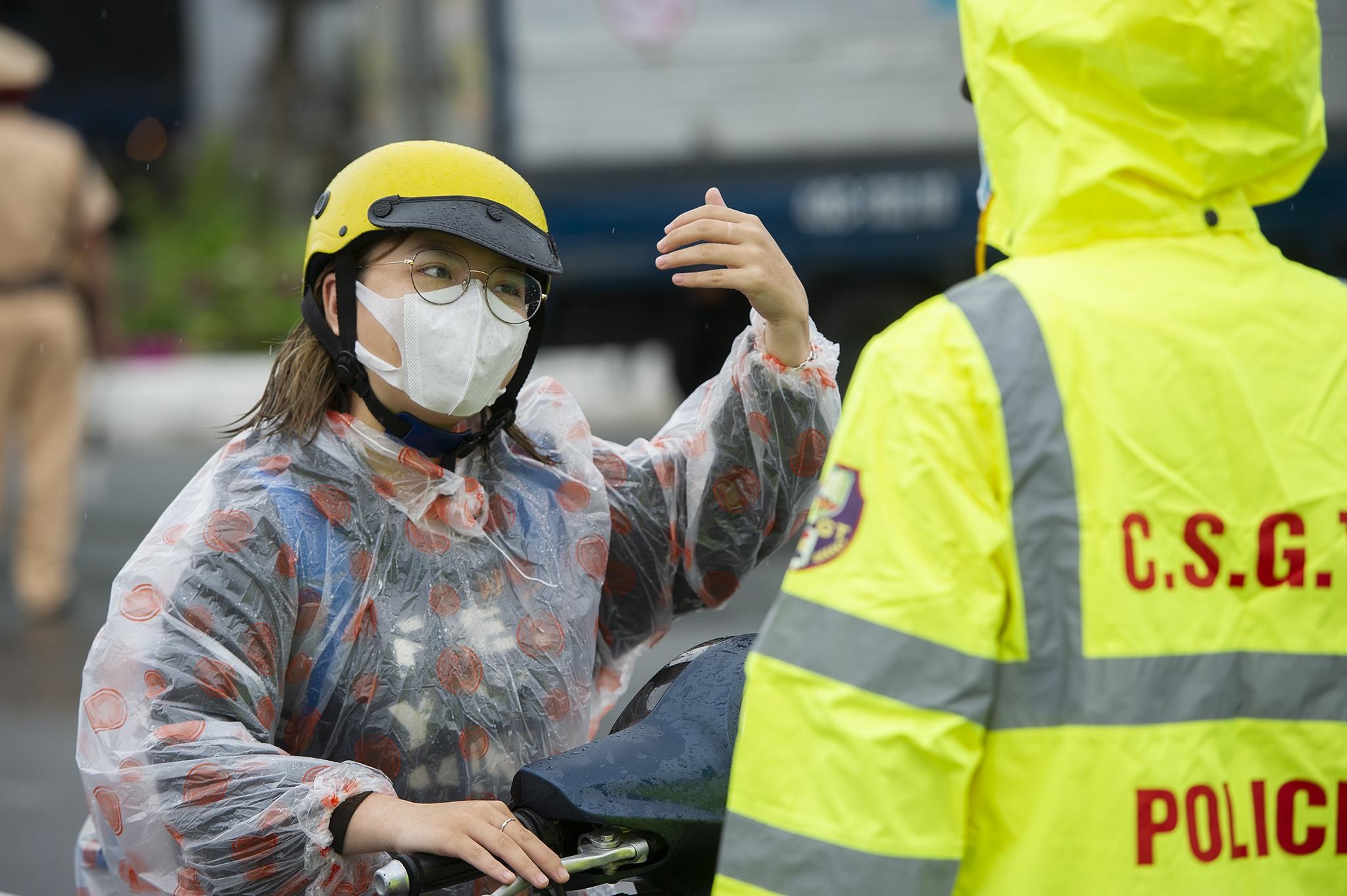 Ong Huynh Duc Tho: 'Xet nghiem tat ca nguoi dan Da Nang' hinh anh