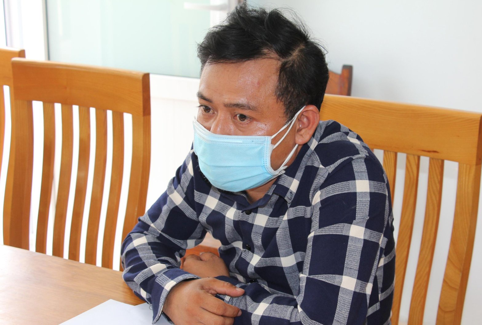 Tai xe Grab len cho 4 cong nhan roi Da Nang giua dich Covid-19 hinh anh