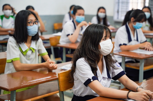 Da Nang ho tro 4 thang hoc phi cho hoc sinh hinh anh