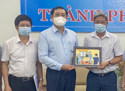 Bo Y te rut chuyen gia phong, chong dich Covid-19 khoi Da Nang hinh anh