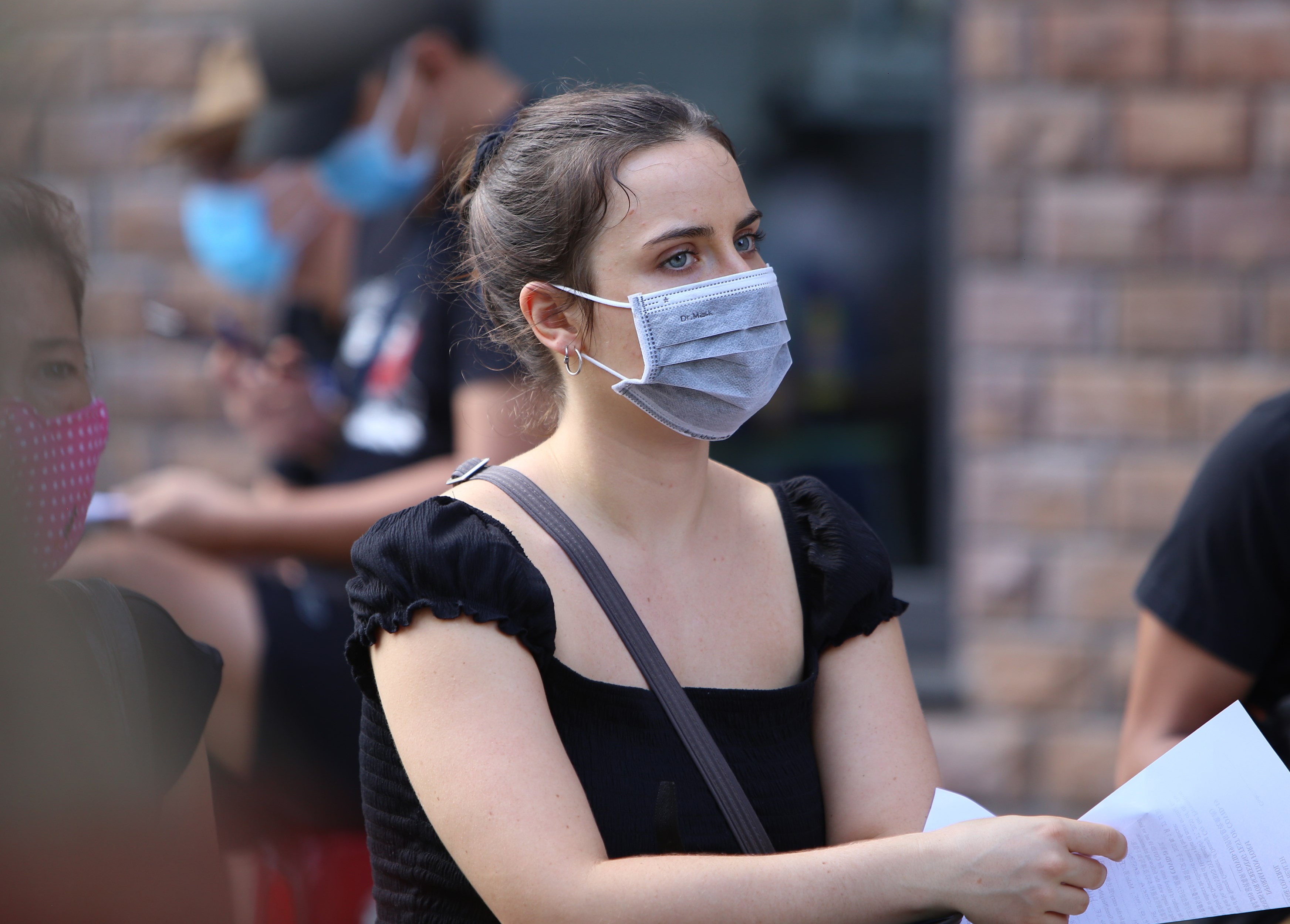 Da Nang xet nghiem cho hon 2.000 khach nuoc ngoai hinh anh