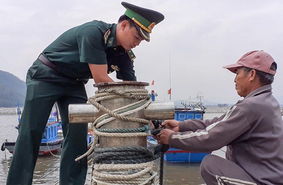 Da Nang, Quang Nam san sang so tan dan tranh bao hinh anh