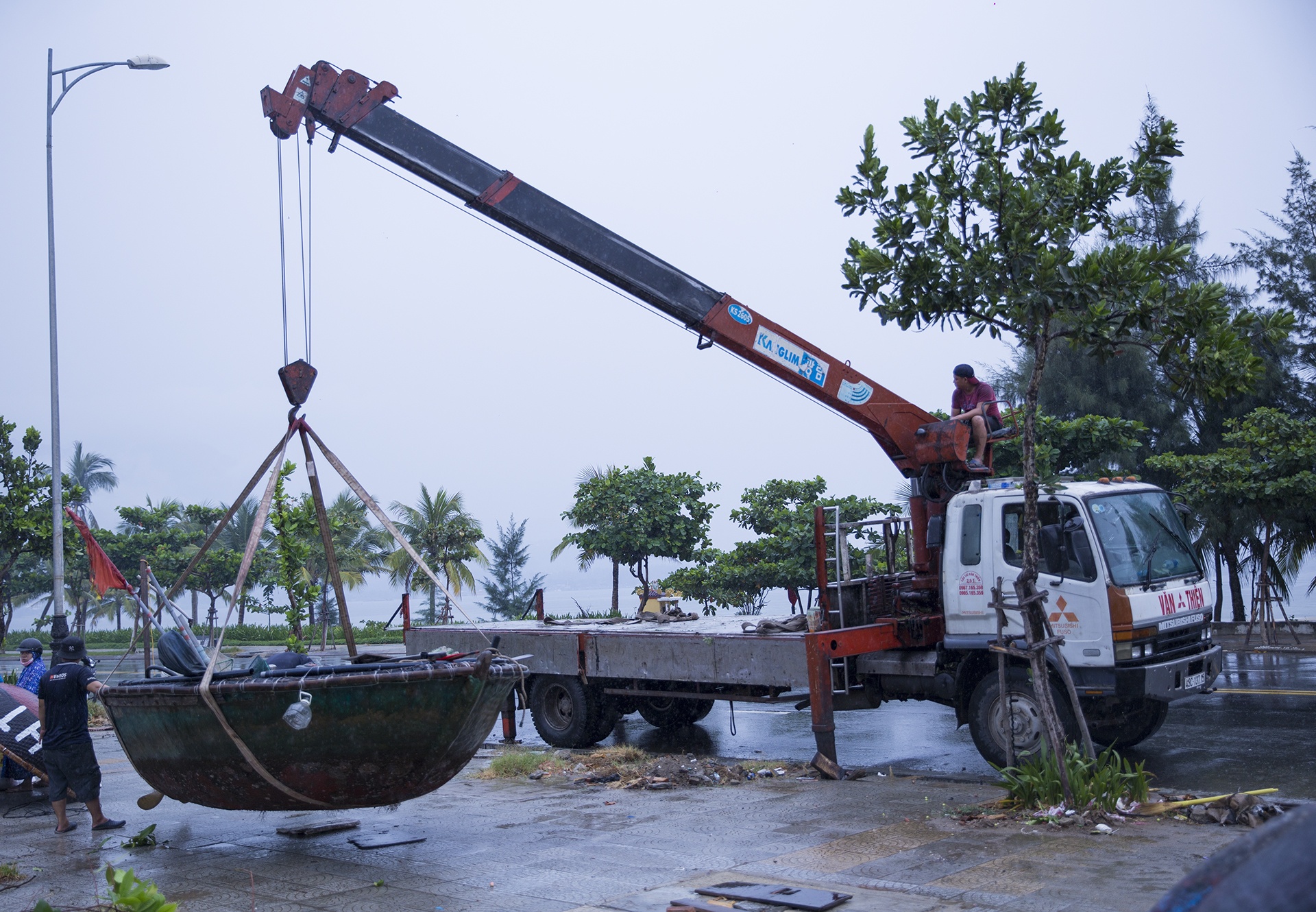 Nguoi dan Da Nang ung pho bao so 5 anh 8