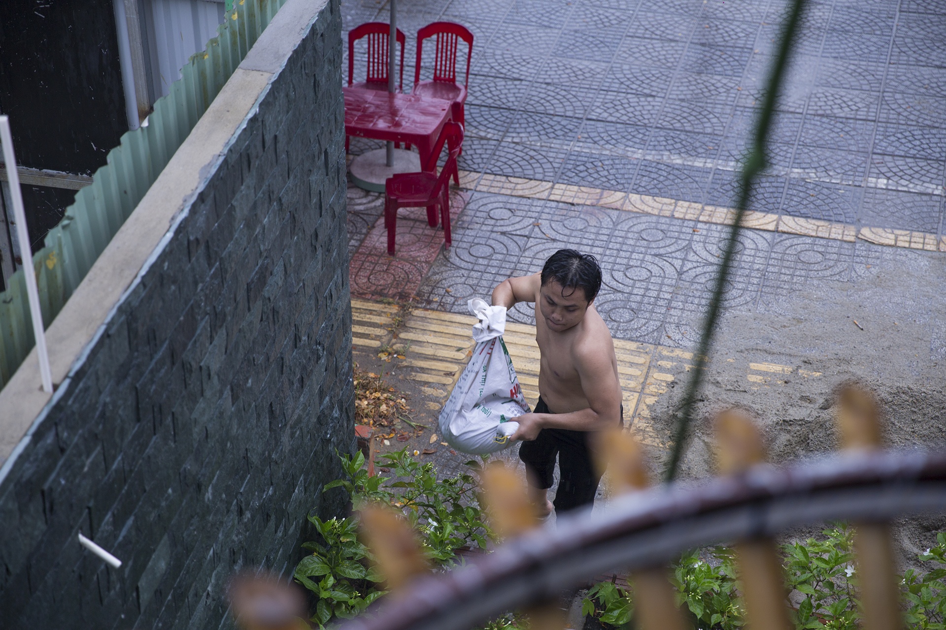 Nguoi dan Da Nang ung pho bao so 5 anh 3