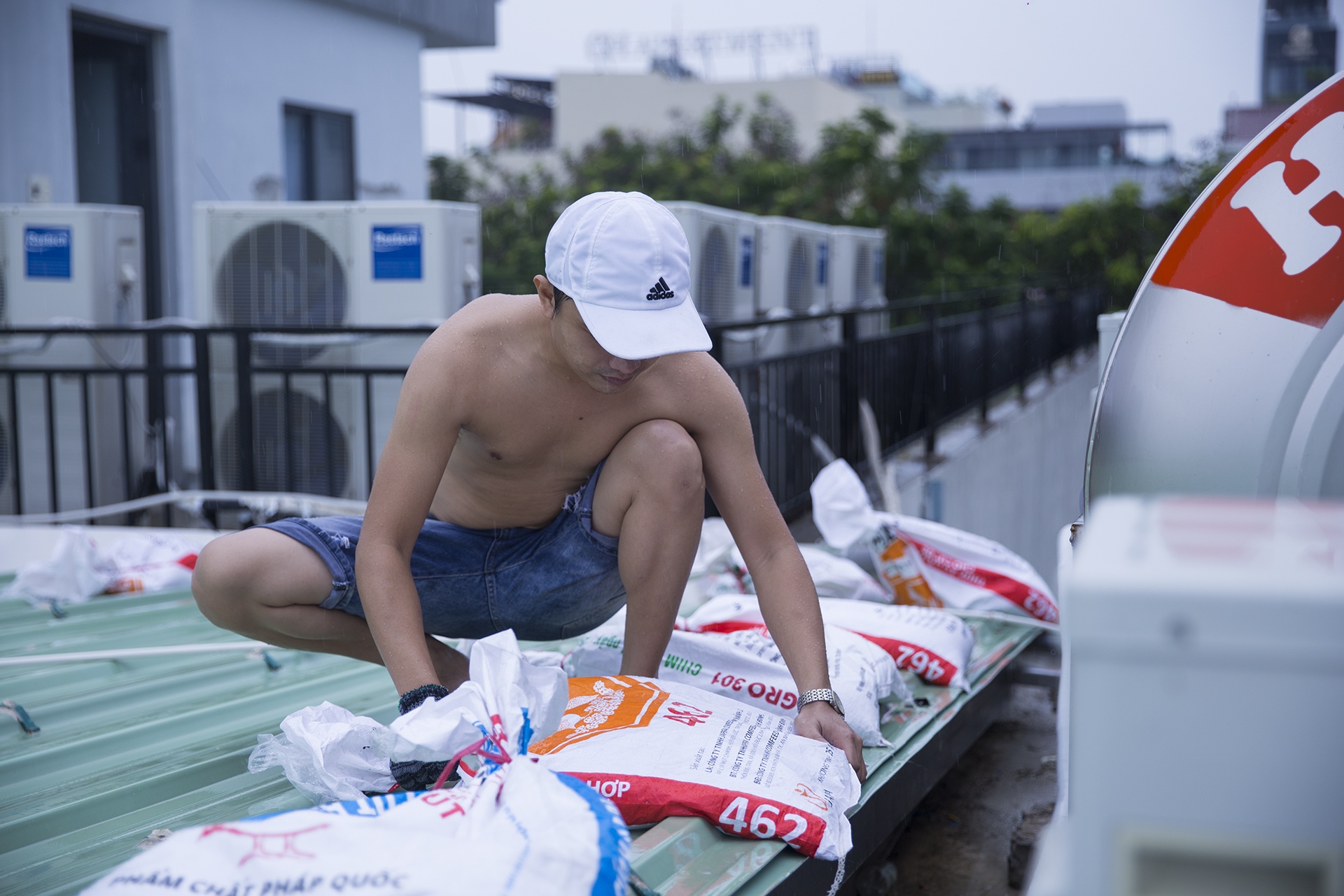 Nguoi dan Da Nang ung pho bao so 5 anh 5