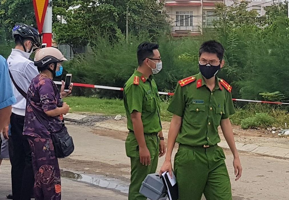 Thi the nguoi phu nu duoi cau Da Co hinh anh