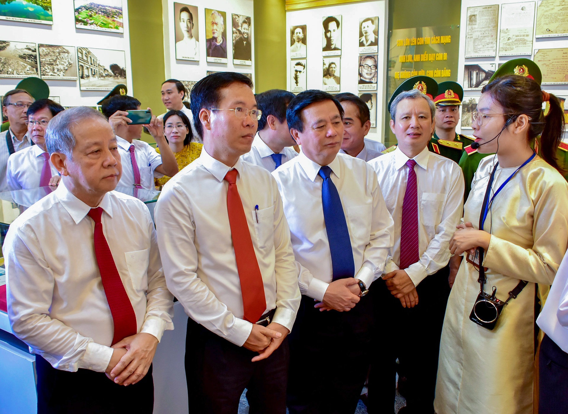 Cong vien van hoa va khu luu niem nha tho To Huu anh 4