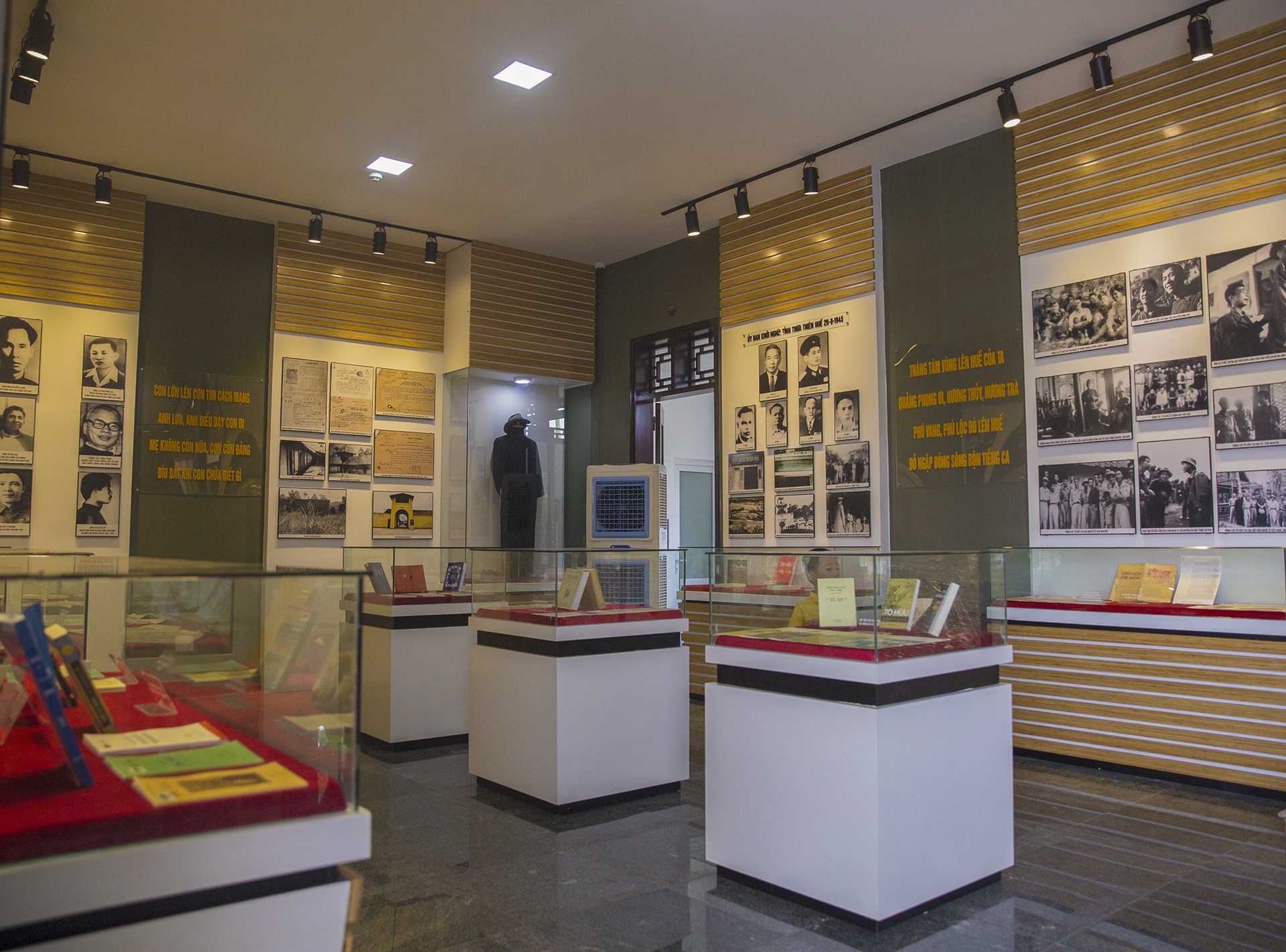 Cong vien van hoa va khu luu niem nha tho To Huu anh 6