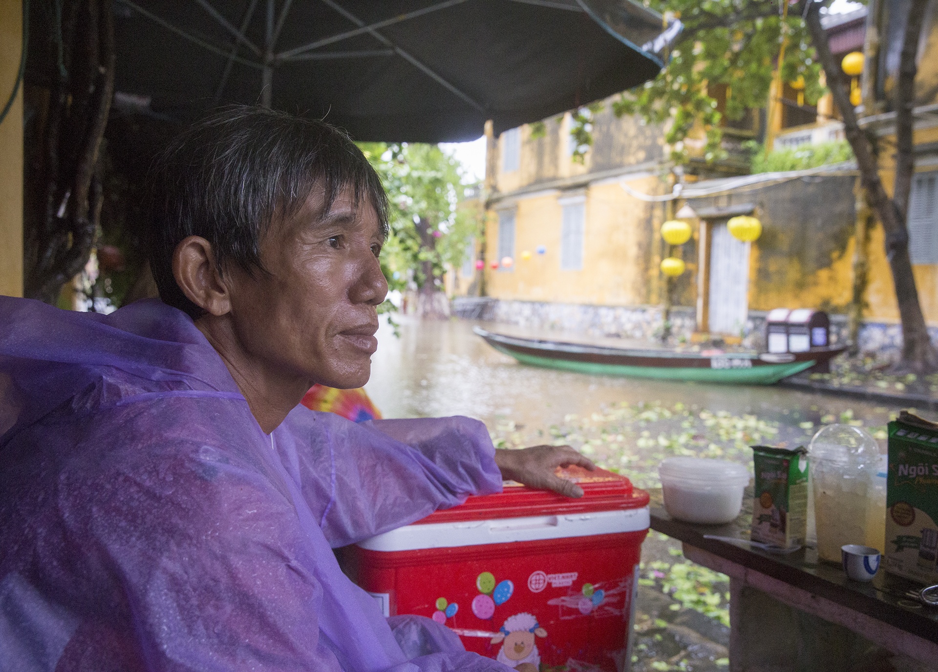 Pho co Hoi An chim trong bien nuoc anh 10