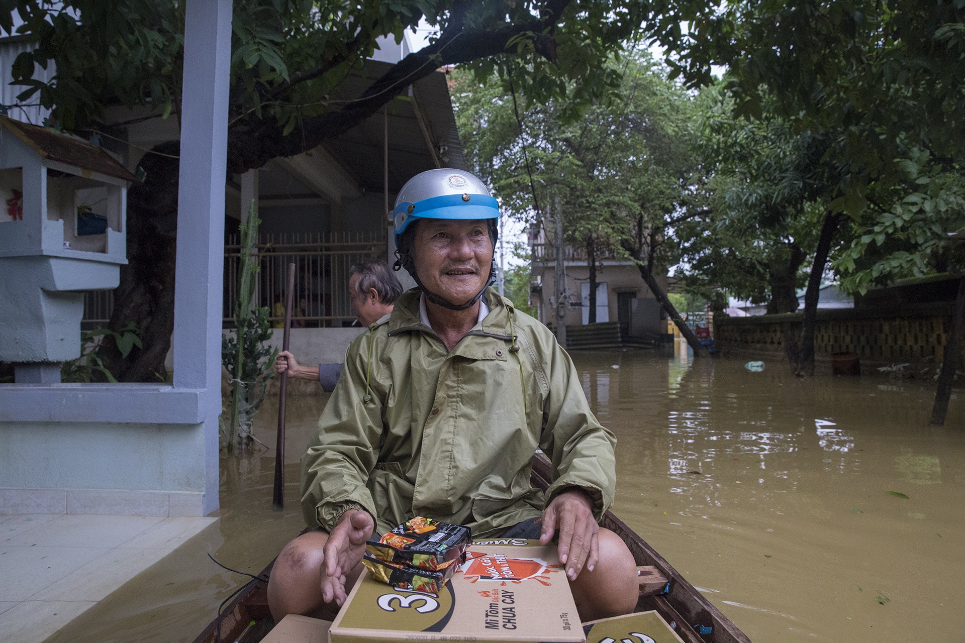 Vung ron lu o tinh Thua Thien - Hue anh 5