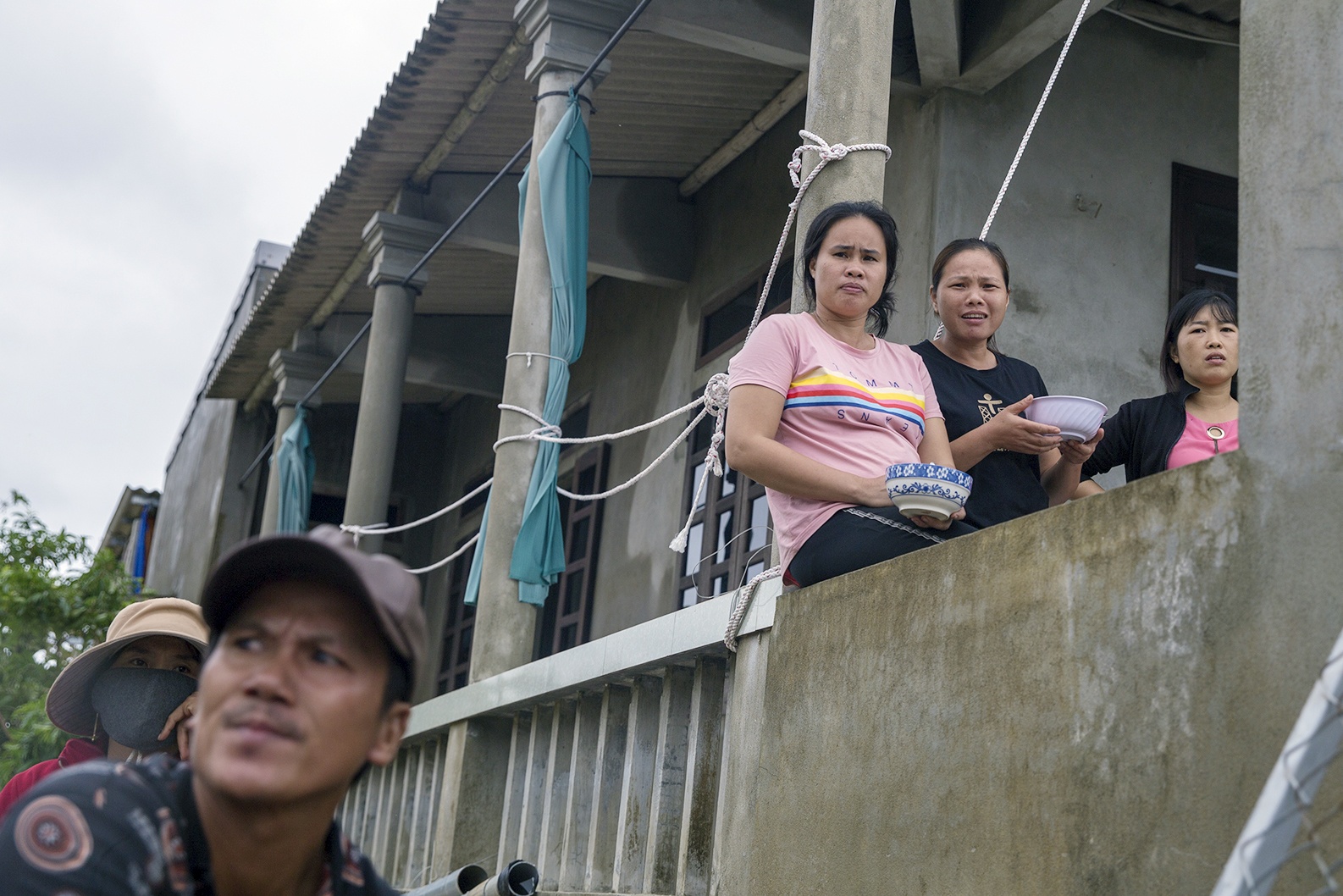 Hue chim trong nuoc lu anh 5