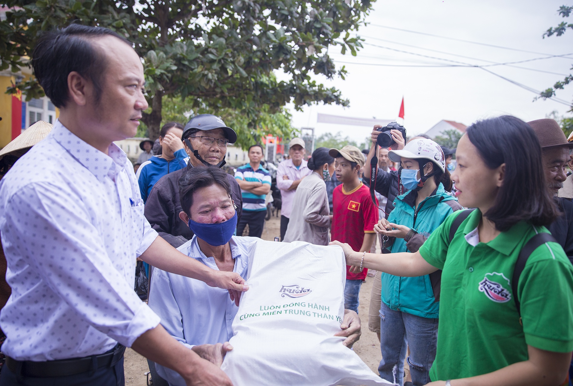 Cuu tro vung lu anh 7