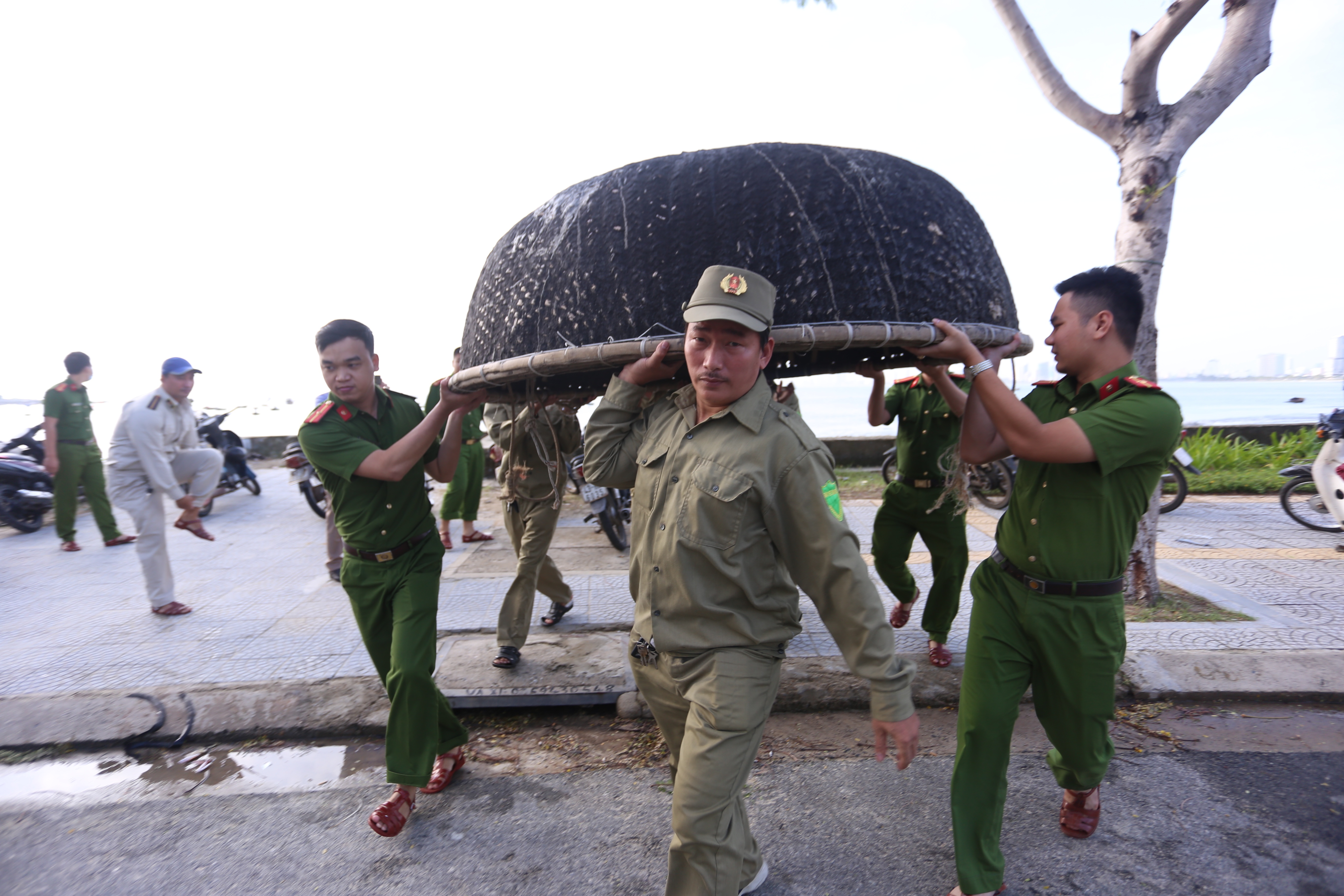 Dan Da Nang ung pho bao so 9 anh 1