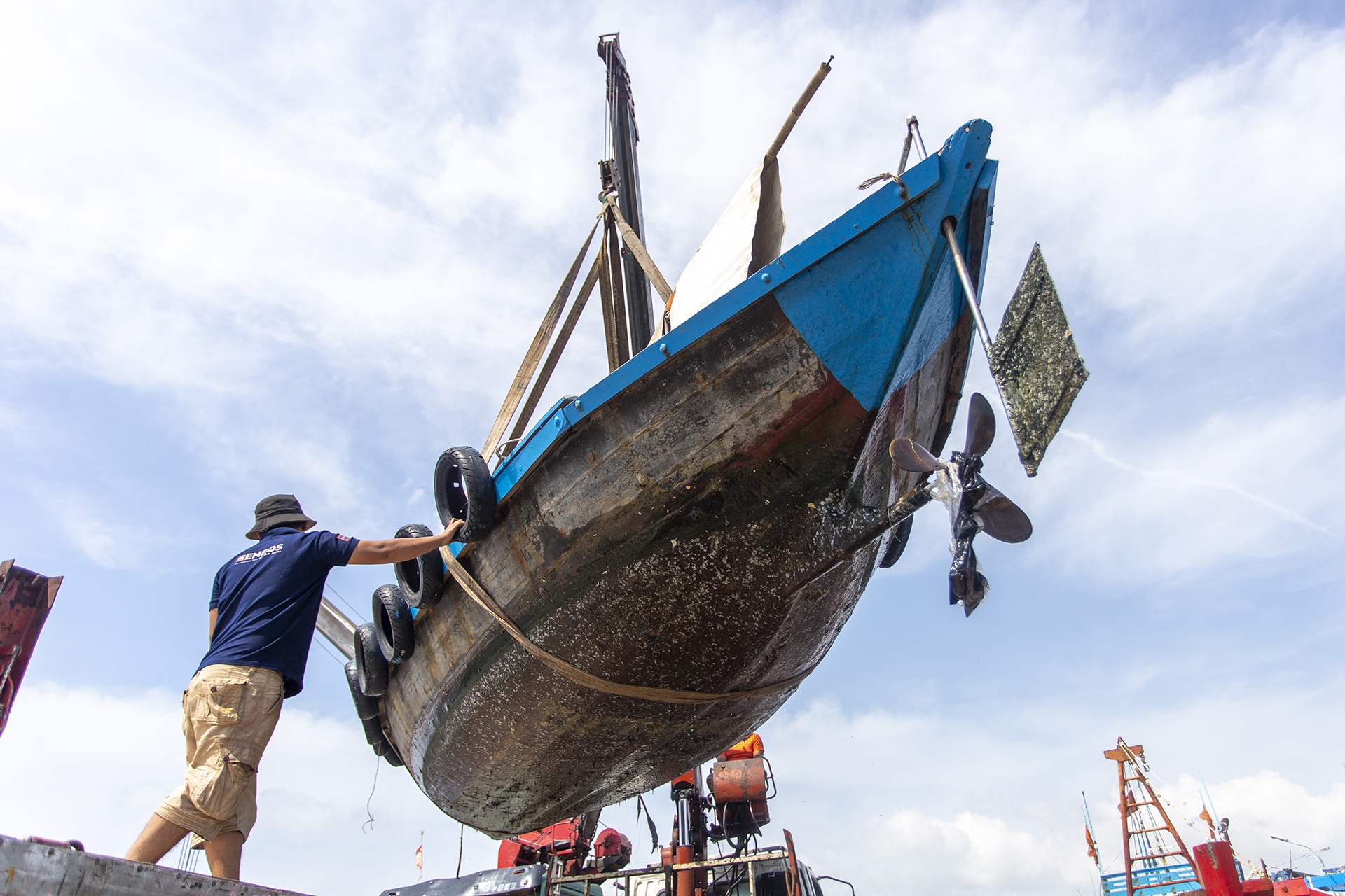 Da Nang khuyen cao nguoi dan khong ra khoi nha tu 12h trua mai hinh anh