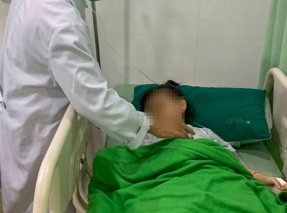 Gap dong xu ra khoi da day benh nhi 4 tuoi hinh anh