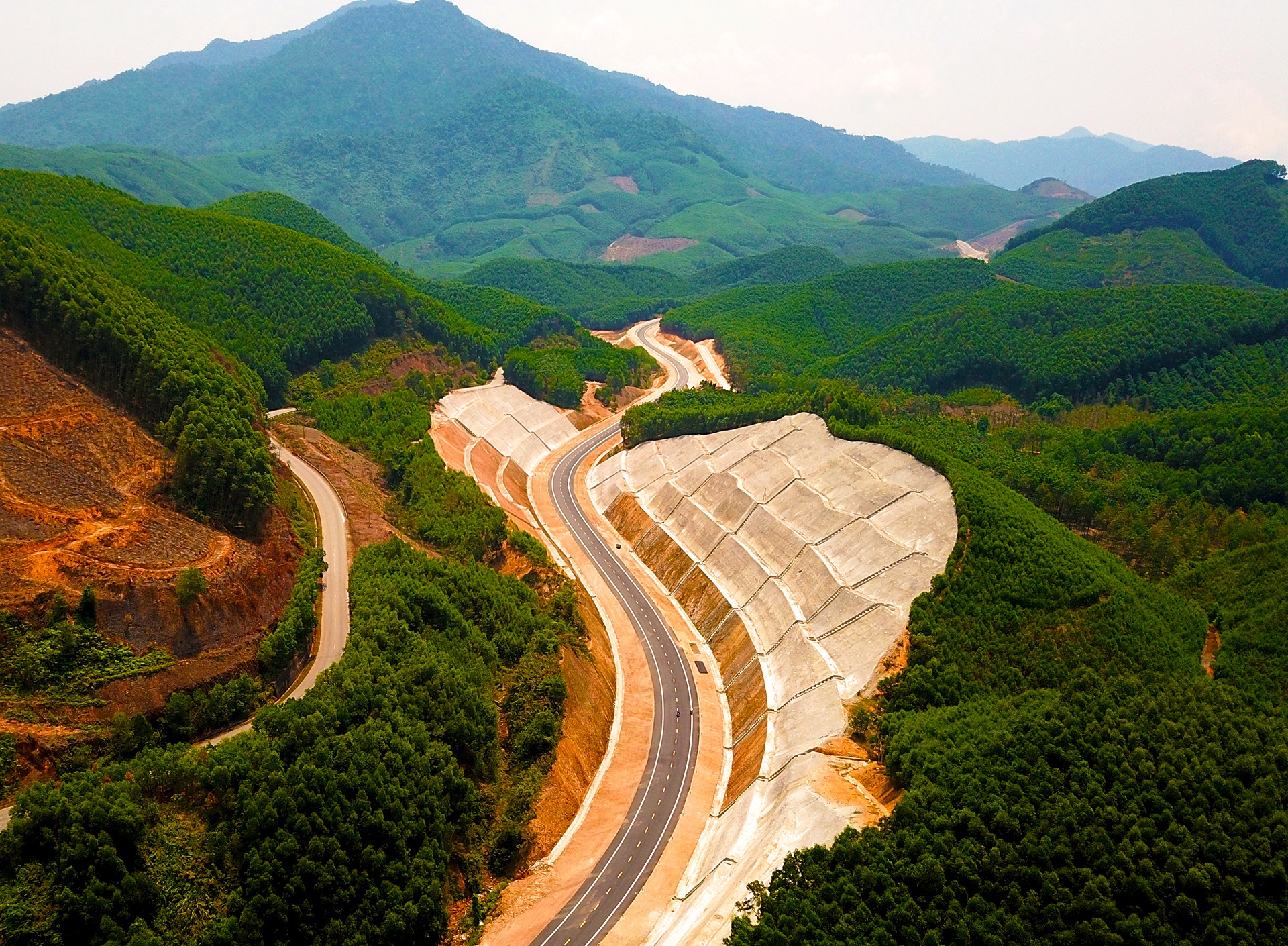 Khi nao cao toc noi Da Nang voi Thua Thien - Hue duoc thong xe? hinh anh