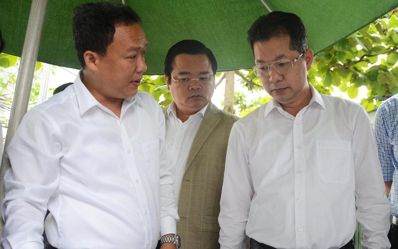 Da Nang van dong nguoi dan hien dat de mo rong duong hinh anh