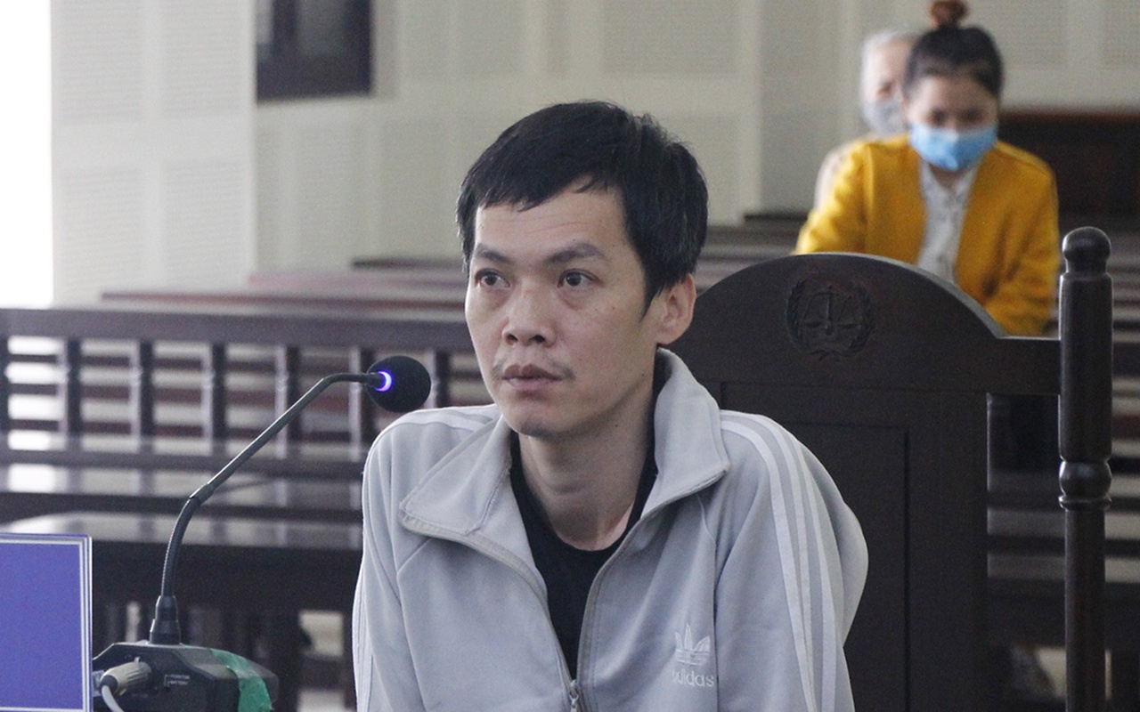 Mang oto cua nguoi khac di cam co, linh 30 nam tu hinh anh