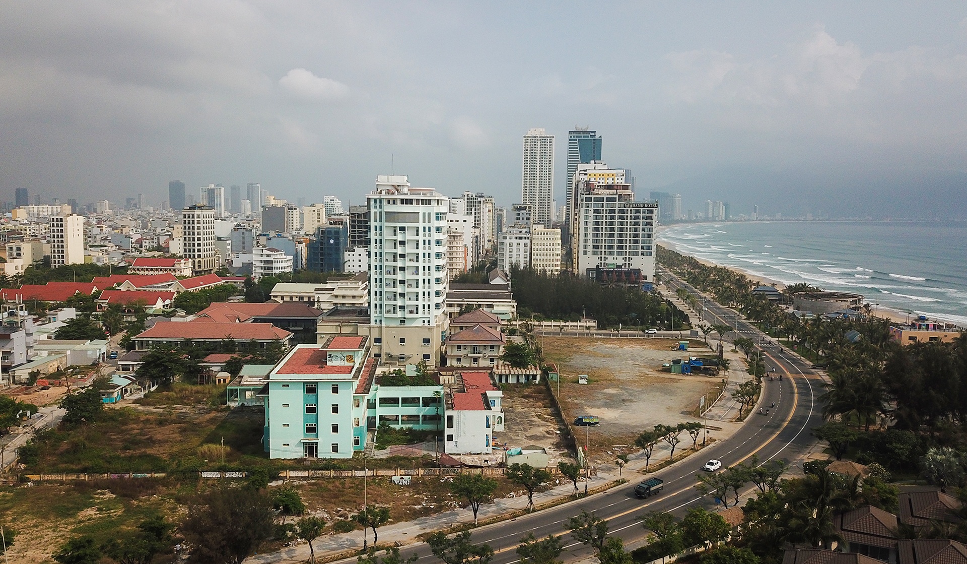 Benh vien bo hoang o Da Nang anh 2