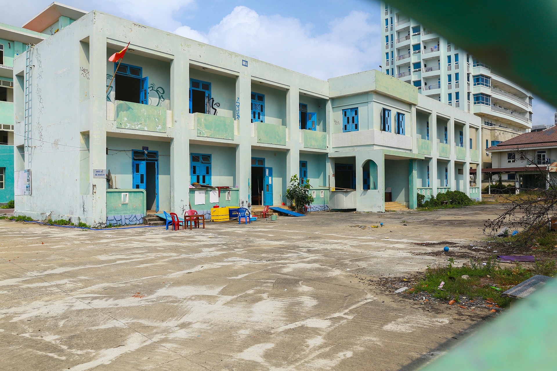 Benh vien bo hoang o Da Nang anh 9